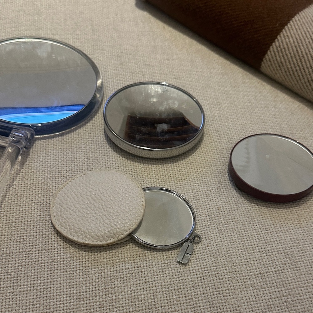 Round Compact Mirrors Set